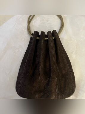 💚 Arca Italian Made Brown
Sparkling Leather Shoulder
Bucket Bag🩷